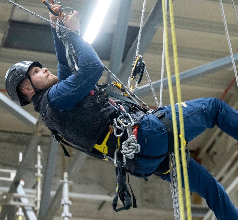 Adrian Pedersen croppet