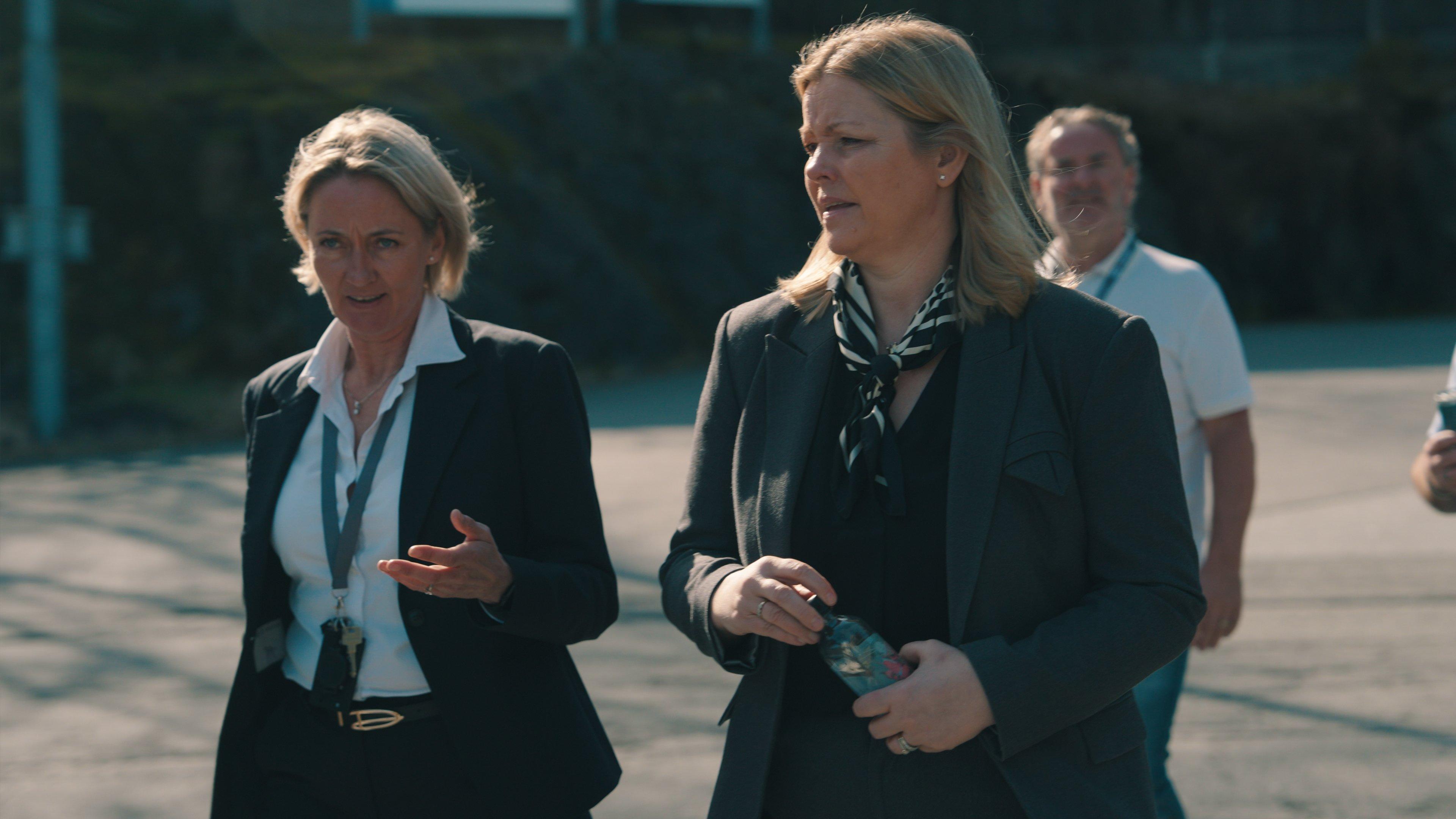 Ingrid Solheim og Kjersti Stenseng walk and talk